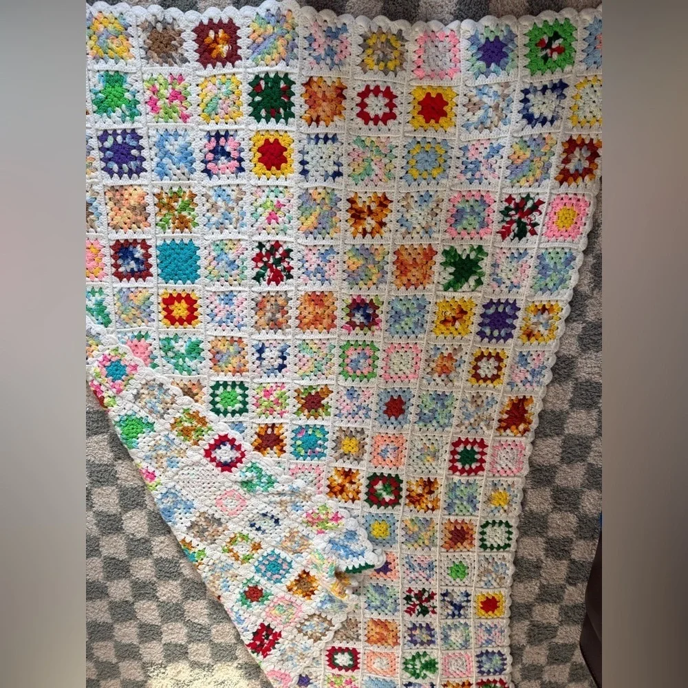 VTG Granny Square Blanket Afghan Crochet Hand Made Patchwork Multi Color Beige